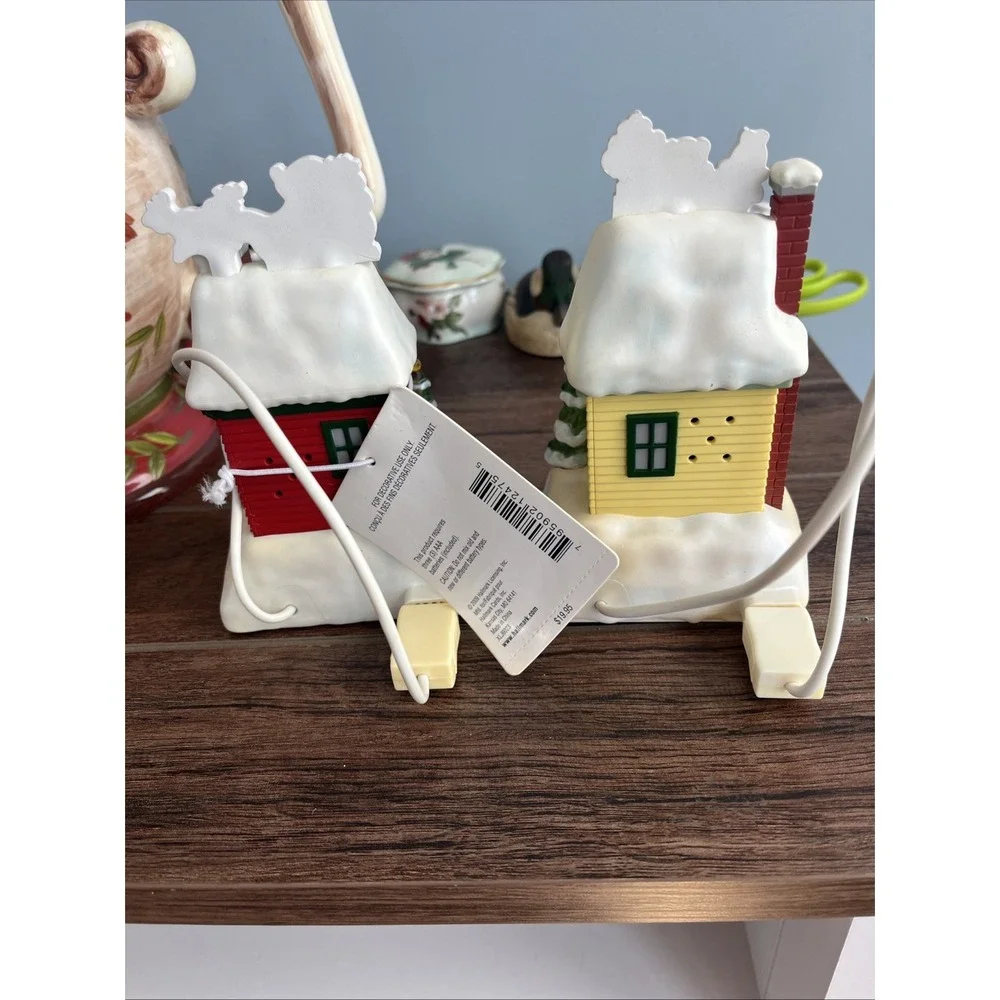 2 Hallmark Christmas Caroling Cottages Seasons Greetings Joy House Xmas